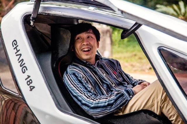 中国的一群工科男造出了震惊世界可自动驾驶档“飞行汽车”